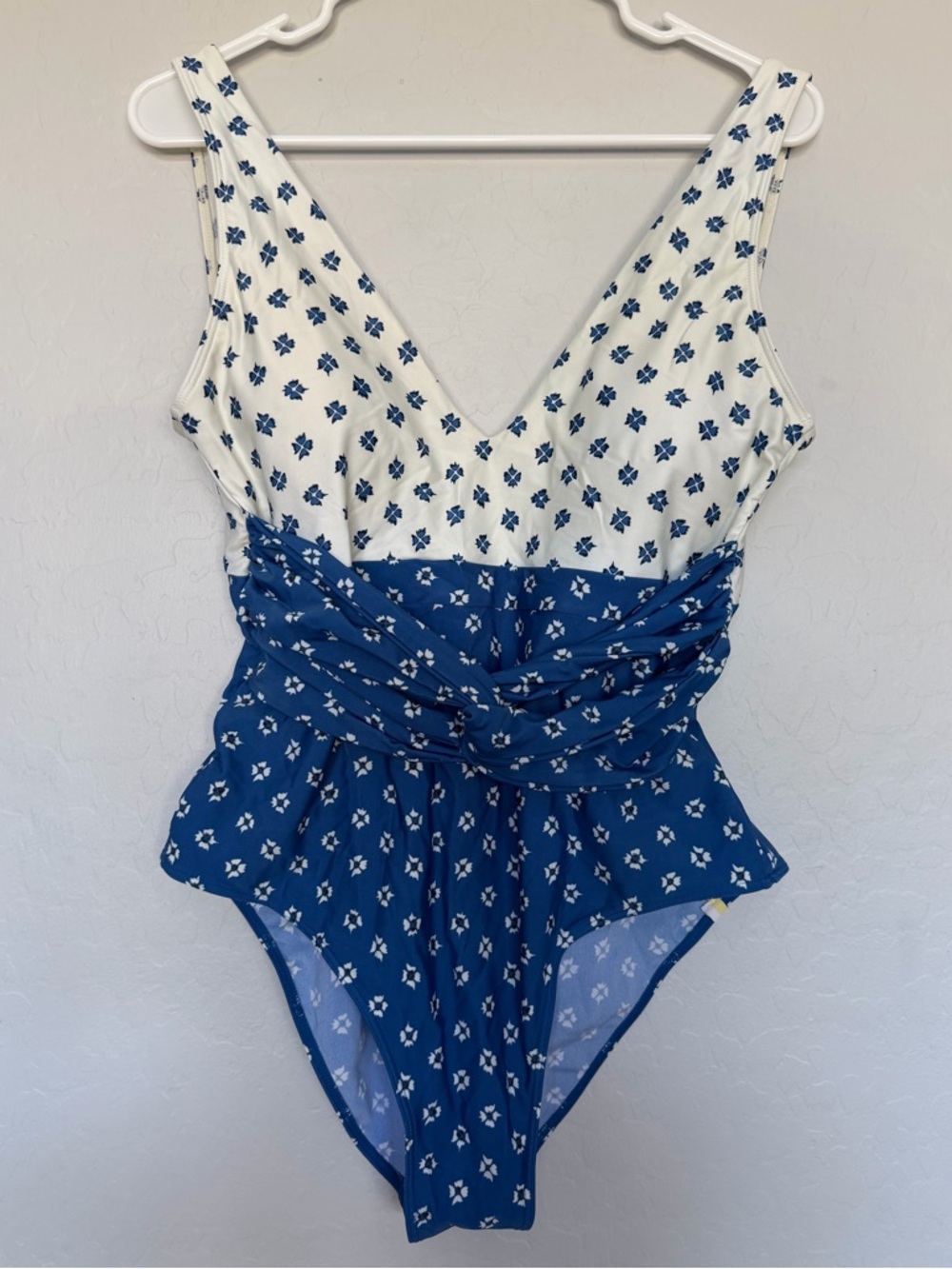 Summersalt The Twist Backflip swimsuit size 10 - Picture 2 of 10
